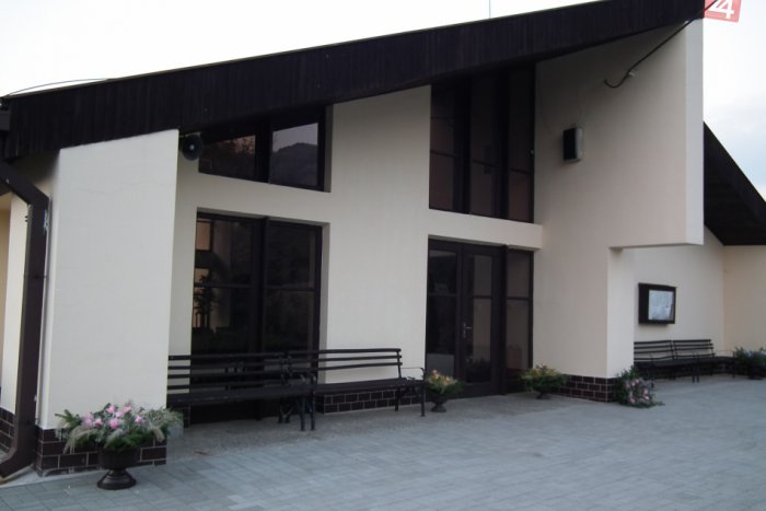 Ilustračný obrázok k článku Rekonštrukcia pôvodného Domu smútku v Lučenci: Zo starej pamätihodnosti sa stane Sieň významných osobností